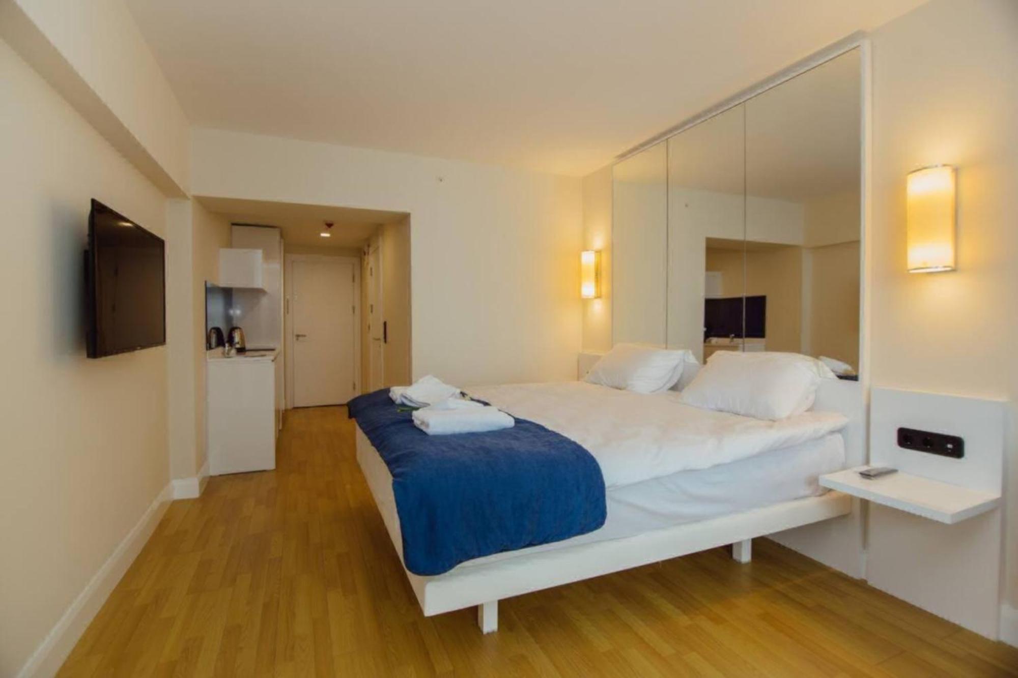 Relax And Unwind Premier Sea View Aparthotel In Батуми Екстериор снимка