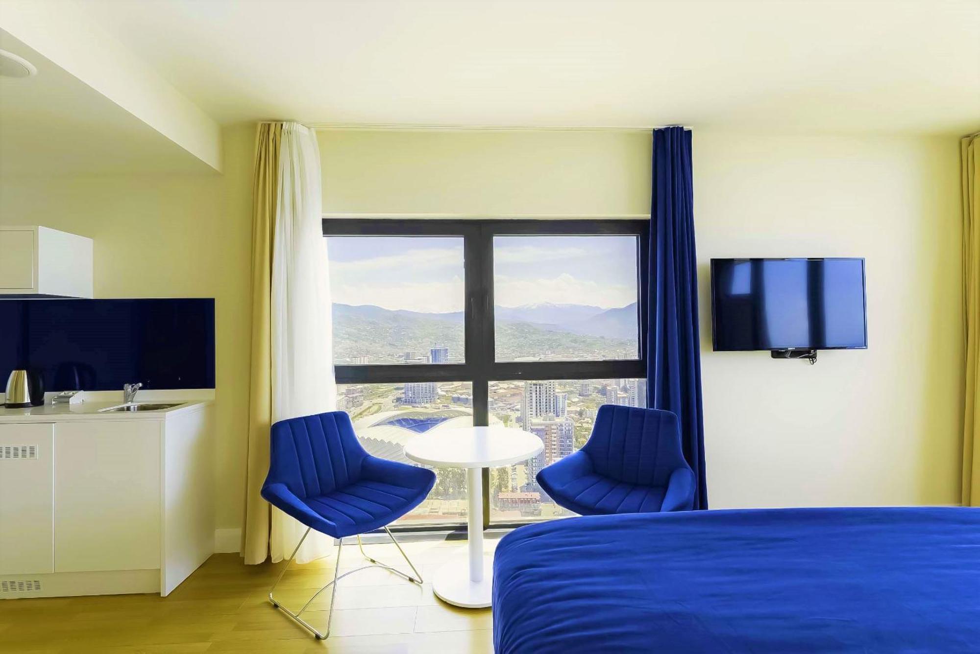 Relax And Unwind Premier Sea View Aparthotel In Батуми Екстериор снимка