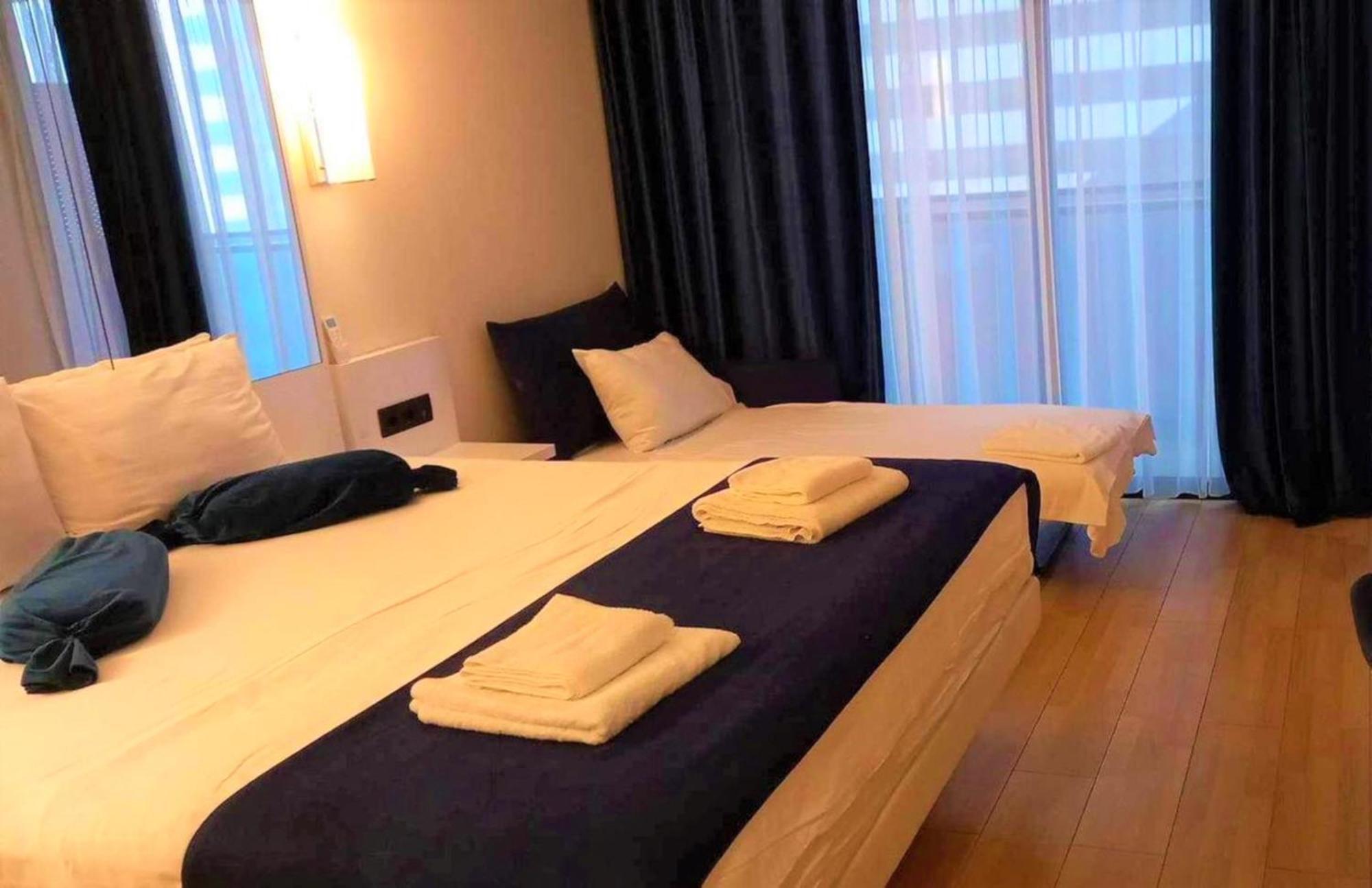 Relax And Unwind Premier Sea View Aparthotel In Батуми Екстериор снимка