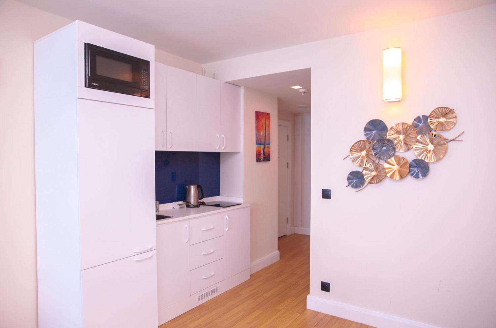 Relax And Unwind Premier Sea View Aparthotel In Батуми Екстериор снимка