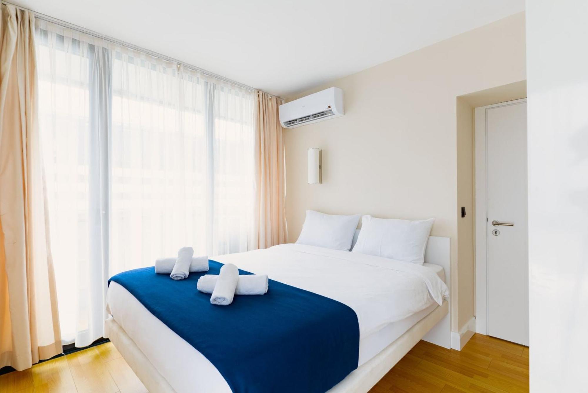 Relax And Unwind Premier Sea View Aparthotel In Батуми Екстериор снимка
