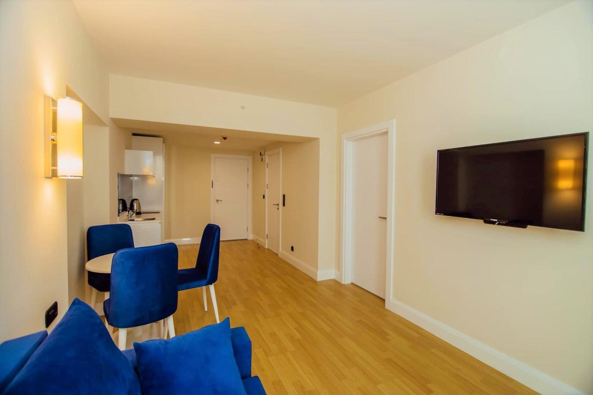 Relax And Unwind Premier Sea View Aparthotel In Батуми Екстериор снимка
